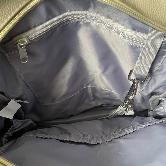 New Diaper Bag w/ changing pad - Picture 4 of 7